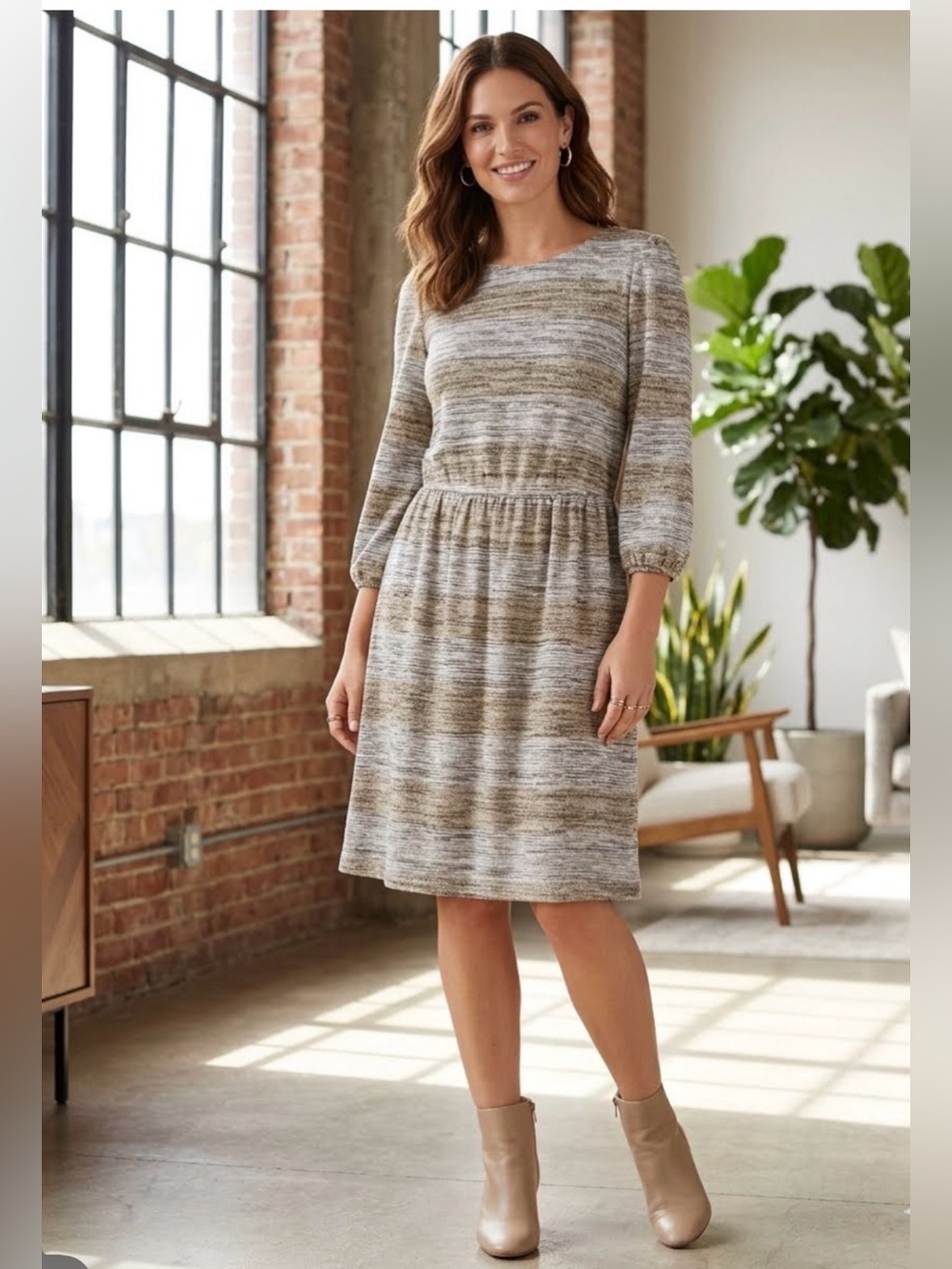 London Times knit dress size 8 gray gold metallic melange elastic waist
